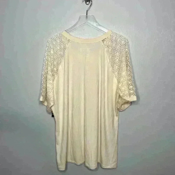 Torrid Fitted Super Soft Rib Lace Henley Top 4 4X 26 - Picture 8 of 8